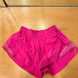 Lululemon Hotty Hot Short 2 inch size 4 pink